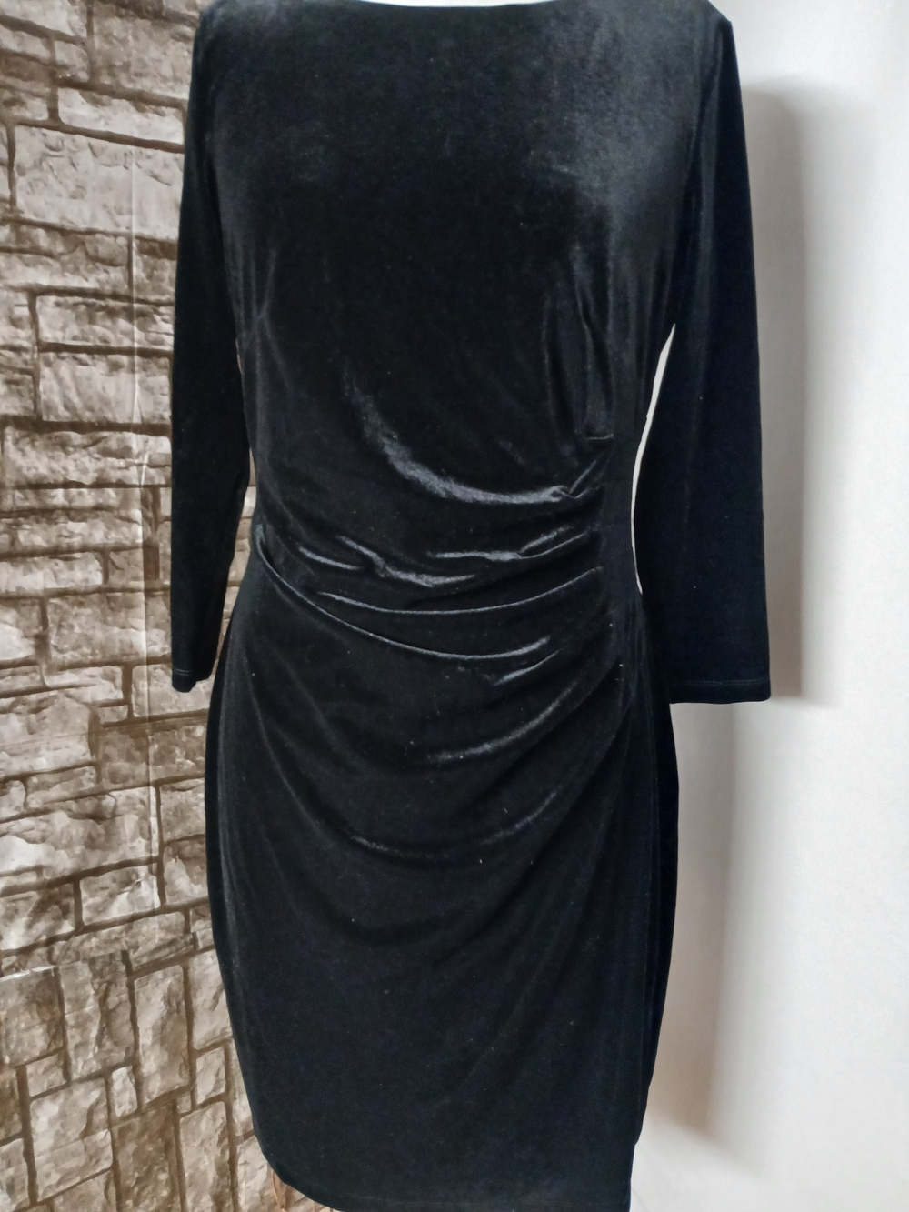 Annen Klein Women's Black Velvet Ruched Sheath Dress - Picture 3 of 10